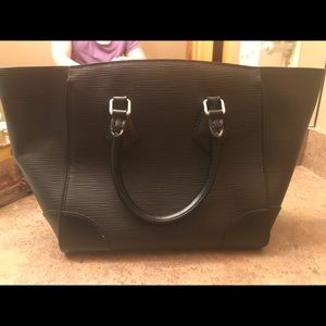 Louis Vuitton black epi purse